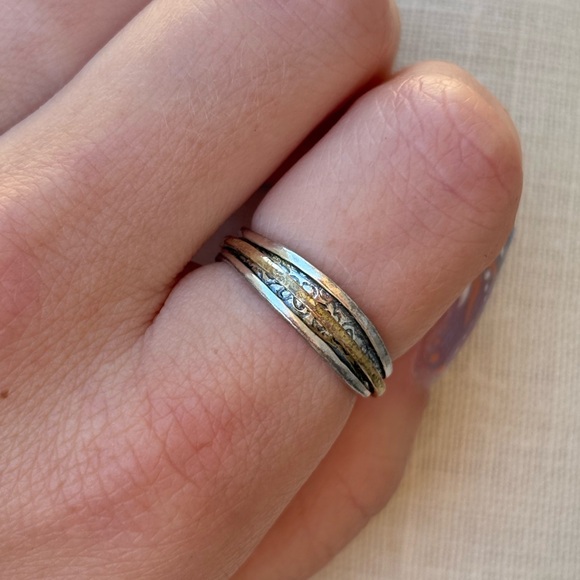 Silpada Float On Spinner Ring Two Tone - Picture 3 of 9